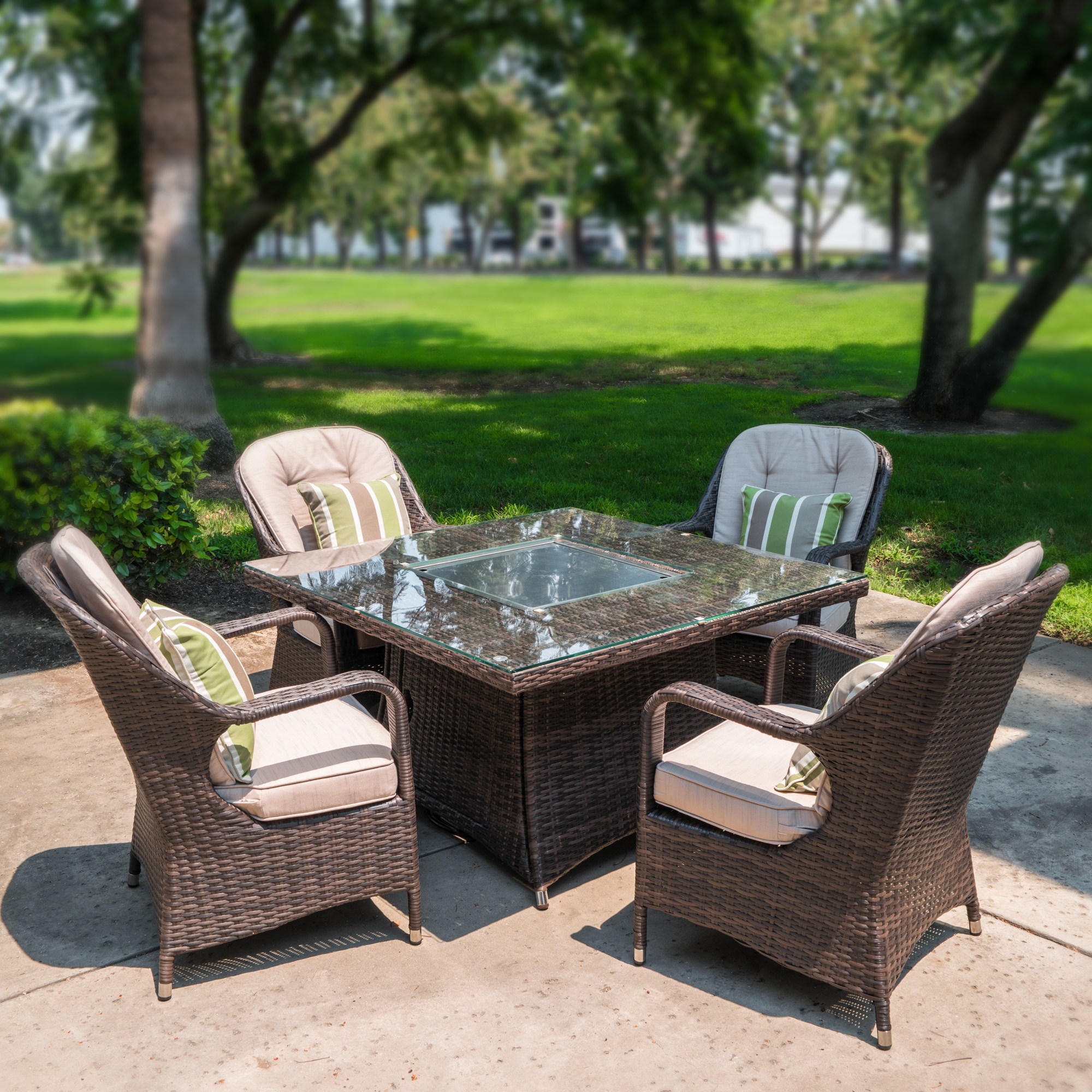 Rattan Fire Pit Dining Table Set 4 Chairs Garden Set 